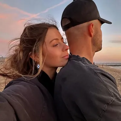 BROOKLYN LARSEN profile