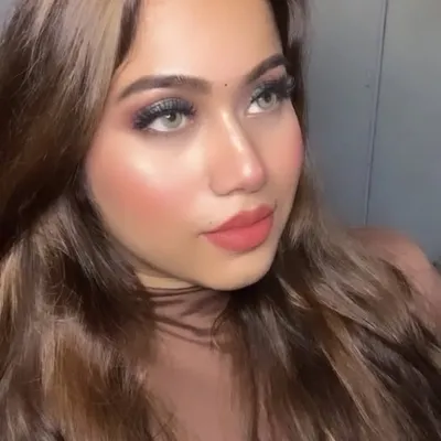 Sonia | Makeup Artist | Creator