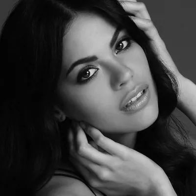 BRUNA ๐ฎ profile