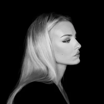 B R N D R profile