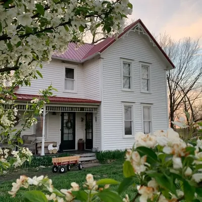 Sara Jo 1893 Farmhouse