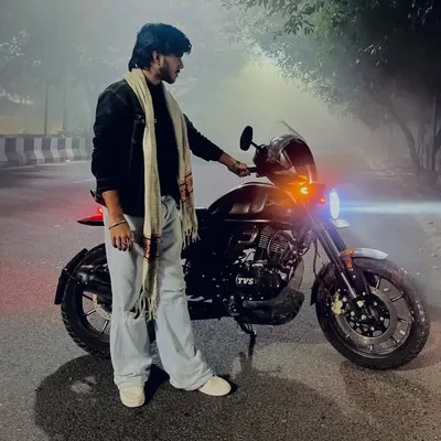 its shiv❤️😌 profile