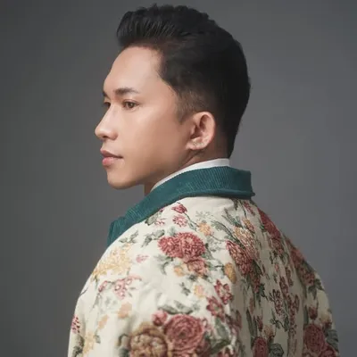 Buks Manuel profile