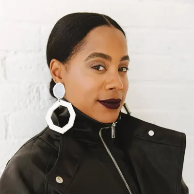 C H A N E L | The Glow Expert profile
