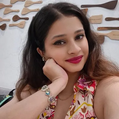 Minni Dixit profile
