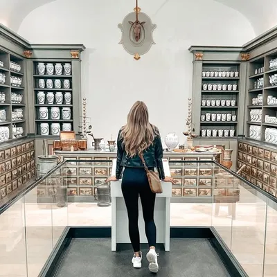 Tiziana Karolina Ray profile