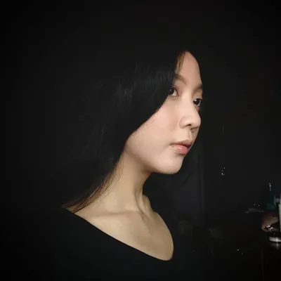 Freelance MUA profile