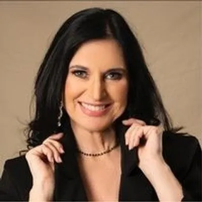Ciça Cabrine profile