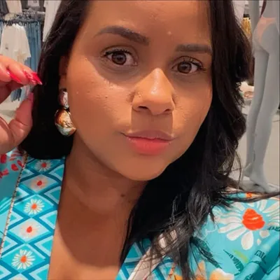 Carol Santos profile
