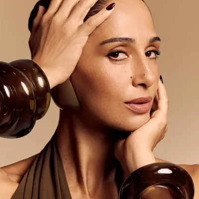 Camila Pitanga profile