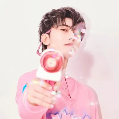 蔡徐坤 Cai Xukun profile