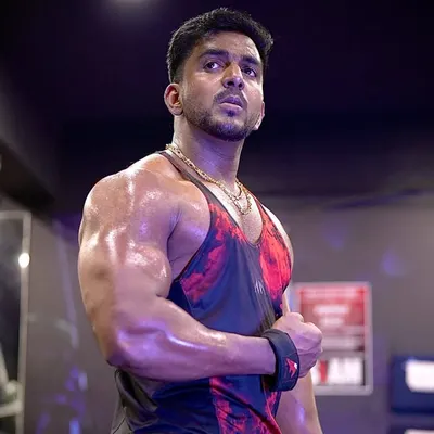 Vignesh Sundhar profile
