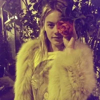 camille rowe fanpage profile
