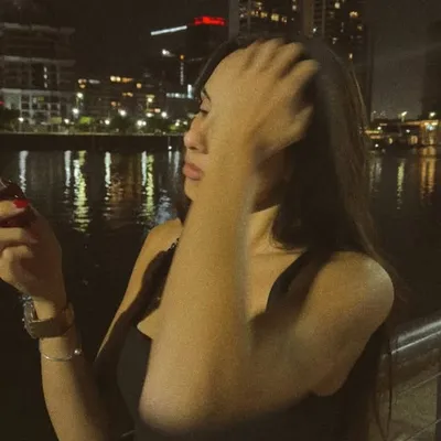 Camila. profile