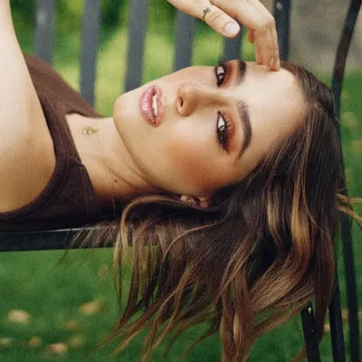 Camila Revel profile