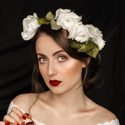 Camilla | romantic & feminine vintage style profile