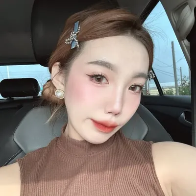 彤彤 profile