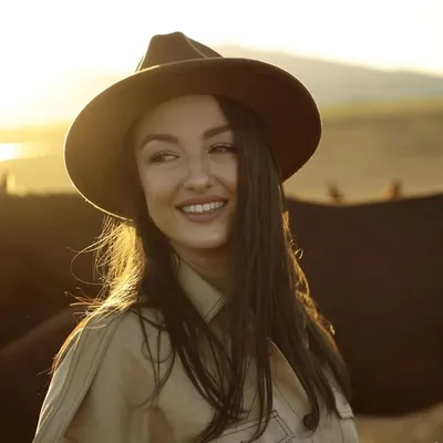 Cansu Efe profile