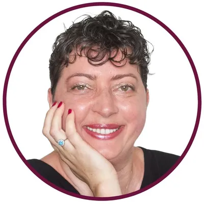 Maíra Soares | Mentora de Mães | Educadora Parental profile