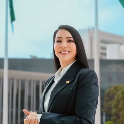 Mara Lima profile