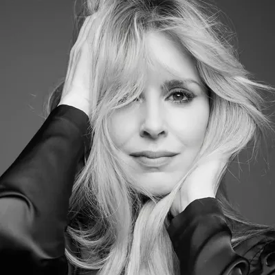 Cara Buono profile