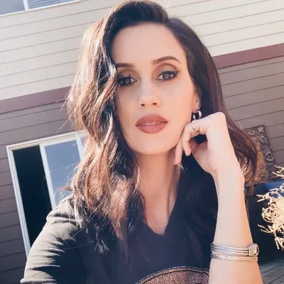 Carah Amelie profile