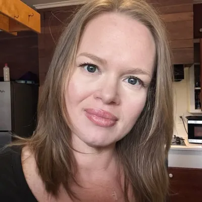 Carin Curry profile