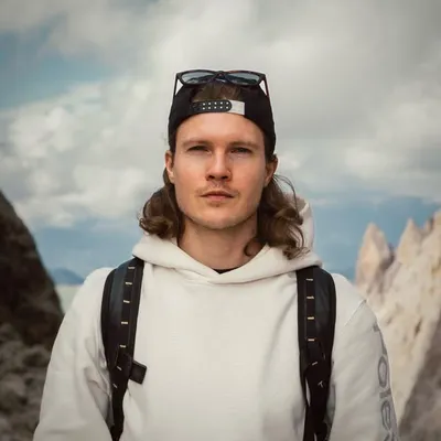 Julian Herbrig profile