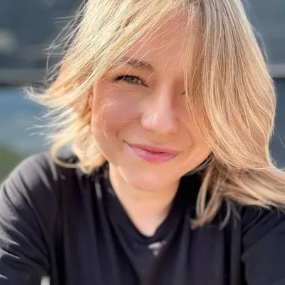 Carina Holtz profile