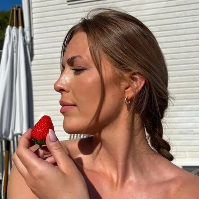 CARINA LIE profile