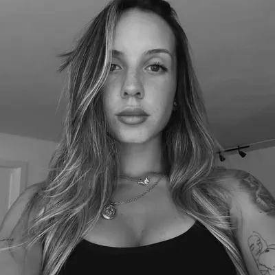 C A R L A A L E G R Í A profile