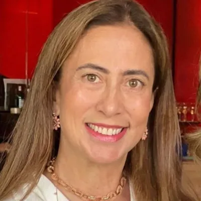 Carla Amorim profile