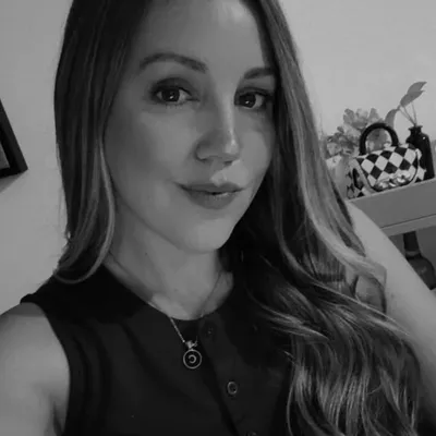 Carla Salinas profile