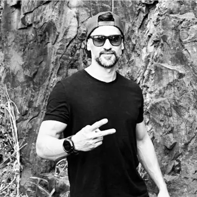 Carlos Eric profile