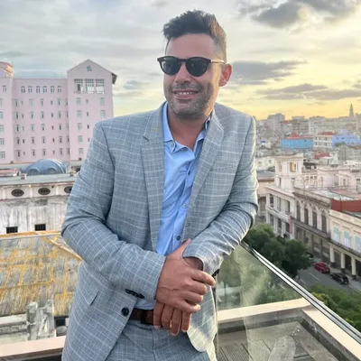 Carlos Luis González profile