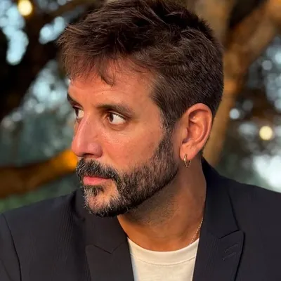 Carlos Roca profile