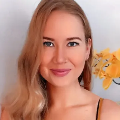 Carly Myers profile