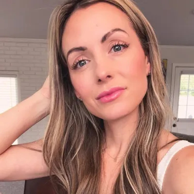 Carly Waddell profile