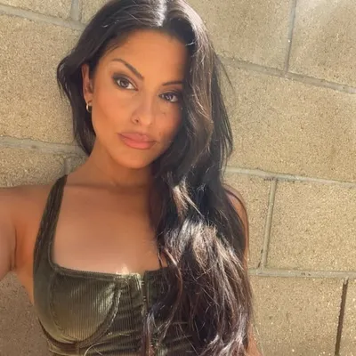 Carmela Zumbado profile