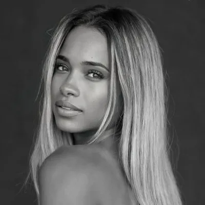 Carolyn Estephany profile
