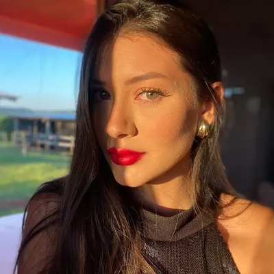 Carol Carneiro profile