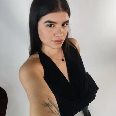 ᴄᴀʀᴏʟɪɴᴀ ᴄʜᴀᴍʙᴇʀʟᴀɪɴ🌟 profile