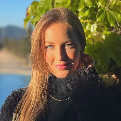 CAROLINE HUBL profile