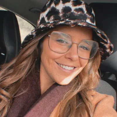 Carolina Carvalho profile