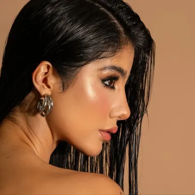 CAROLINA PICORIOS profile