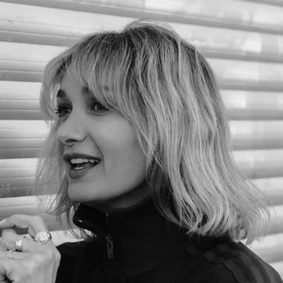 Caroline Anglade profile
