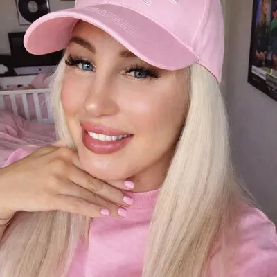 CAROLINE CYREN profile