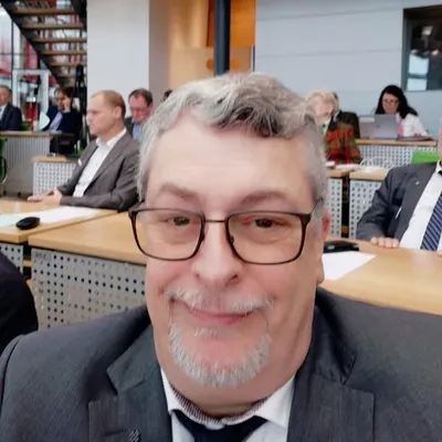 Carsten Hütter profile