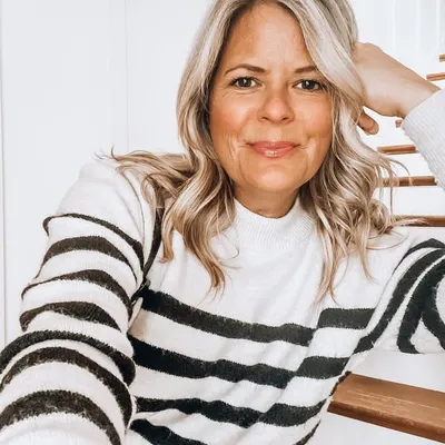 Bobbi || Cashmere & Pine || Over 50 Lifestyle Blogger profile