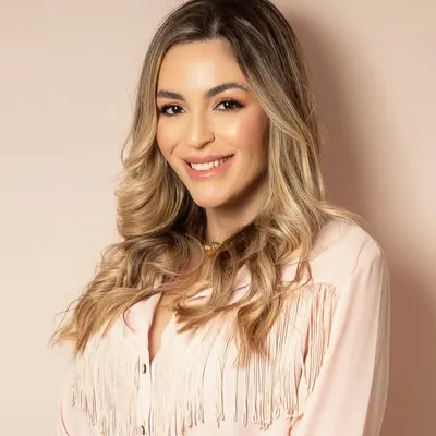 Dra Cássia Mothé | Biomédica Esteta profile